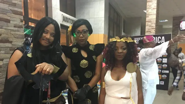 Three people weey be like woman but one na man.