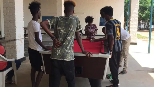 Izi mpunzi ziganjemo abakiri bato