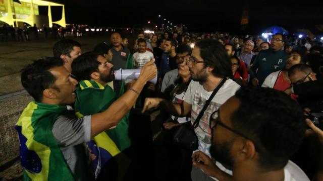 Protestosaposta da blazequinta-feira diante do Palácio do Planalto