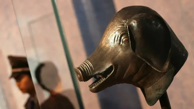 圆明园猪首铜像