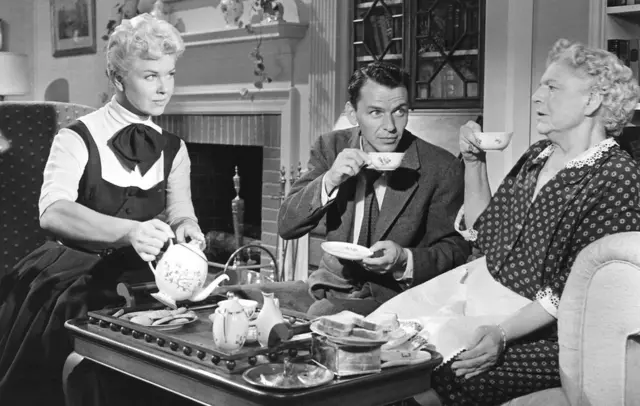 Doris Day con Frank Sinatra y Ethel Barrymore en "Siempre tú y yo" (1954).
