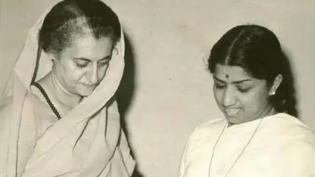 લતા મંગેશકર પૂર્વ વડાં પ્રધાન ઇન્દિરા ગાંધી સાથે