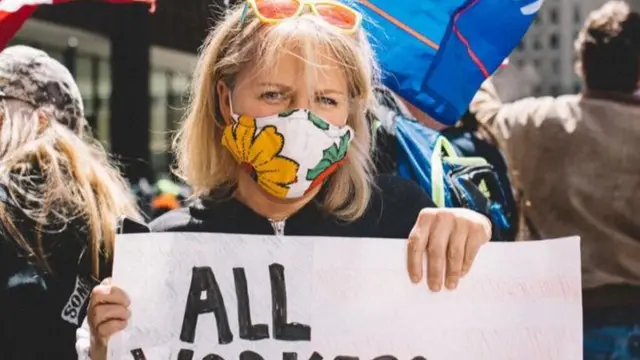 ترتبط المعتقدات السياسية ارتباطا وثيقا بمستوى القلق من الوباء