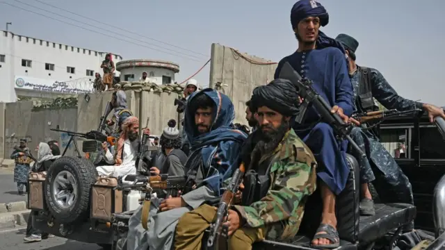 Chiến binh Taliban ở Kabul, hình chụp ngày 11/9