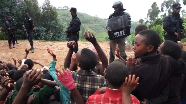 Abanshinzwe umutekano b'u Rwanda mu nkambi ya Kiziba