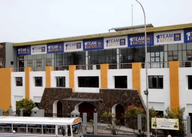 ගාල්ල ක්‍රීඩාංගනයේ අනවසර ඉදිකිරීම්