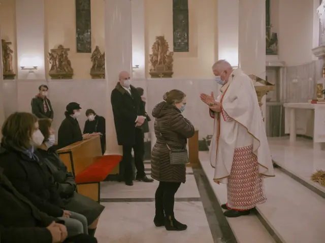 A poglavar Rimokatoličke crkve papa Franja danas će u Vatikanu služiti misu i uputiće tradicionalnu božićnu „Poruku gradu i svetu"