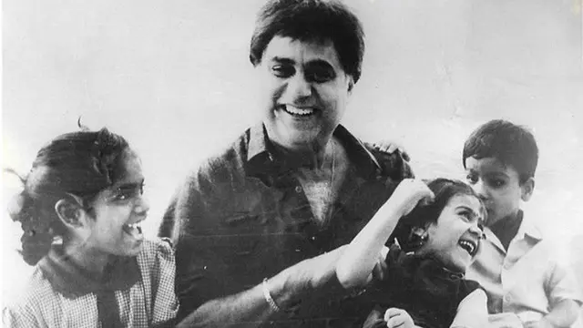 જગજીત સિંઘ તેમના બાળકો સાથે