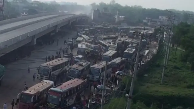 মহাসড়কে যানজট