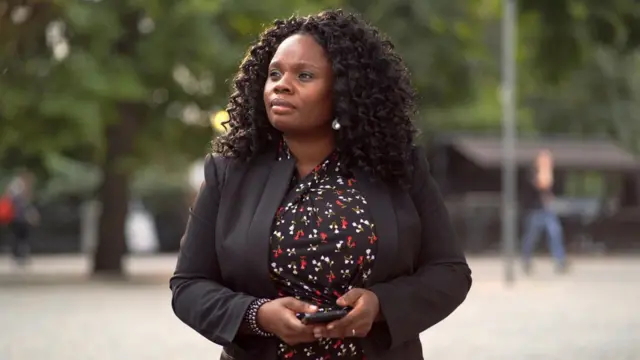 많은 스웨덴 사람은 낯선 사람과 재정적인 주제로 논하길 싫어한다. 이들은 차라리 섹스에 관해 얘기하는 걸 더 편하게 여긴다