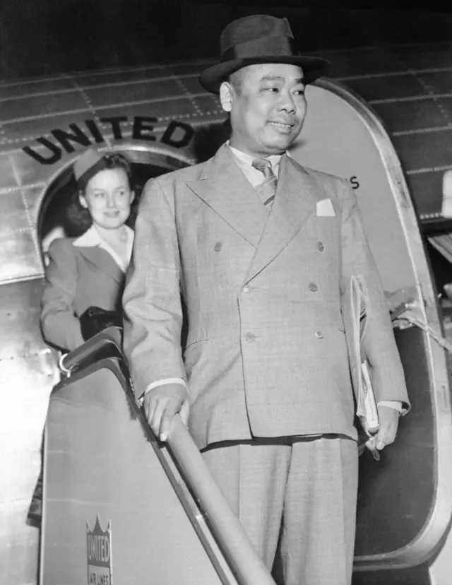 ဂျပန်ဘက်ယိမ်းသူ ဂဠုန်ဦးစော