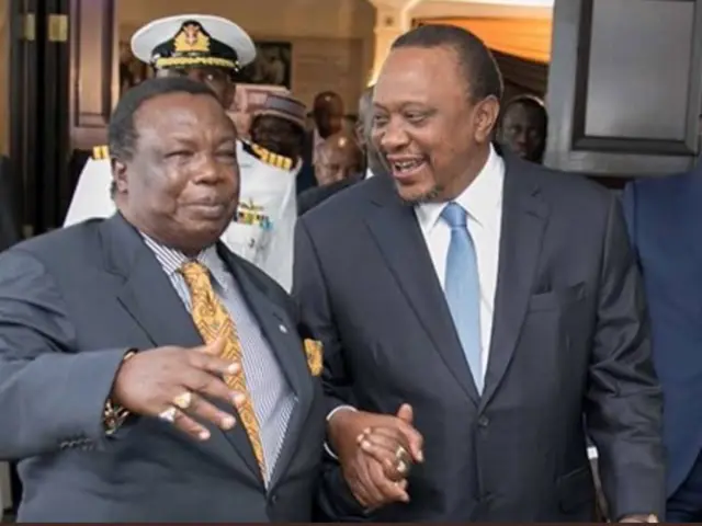 Francis Atwoli na rais Uhuru kenyatta