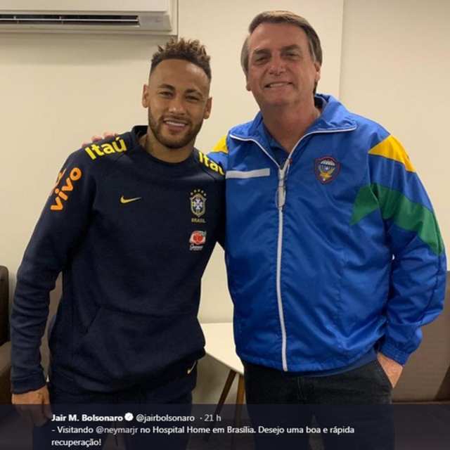 Postagem no Twitter de Bolsonaro mostra foto dele com Neymar sorrindo