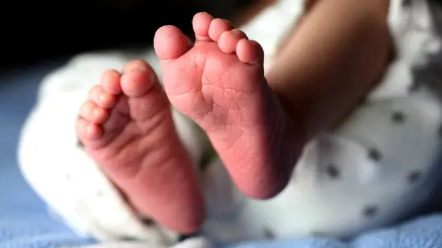 बांग्लादेशः 20 साल की एक लड़की ने एक महीने बाद दिया जुड़वा बच्चे को जन्म