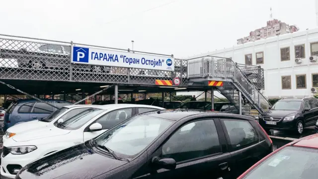 Prva garaža u Nišu