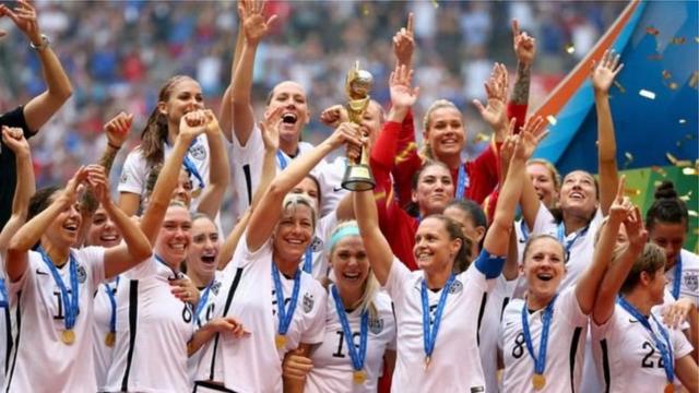 Đội tuyển Hoa Kỳ do Christie Rampone làm đội trưởng đã giành chiến thắng tại Women's World Cup 2015