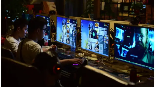 చైనా వెబ్ సైట్లు నిషేధం