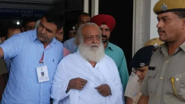 आसाराम, अहमदाबाद, अत्याचार