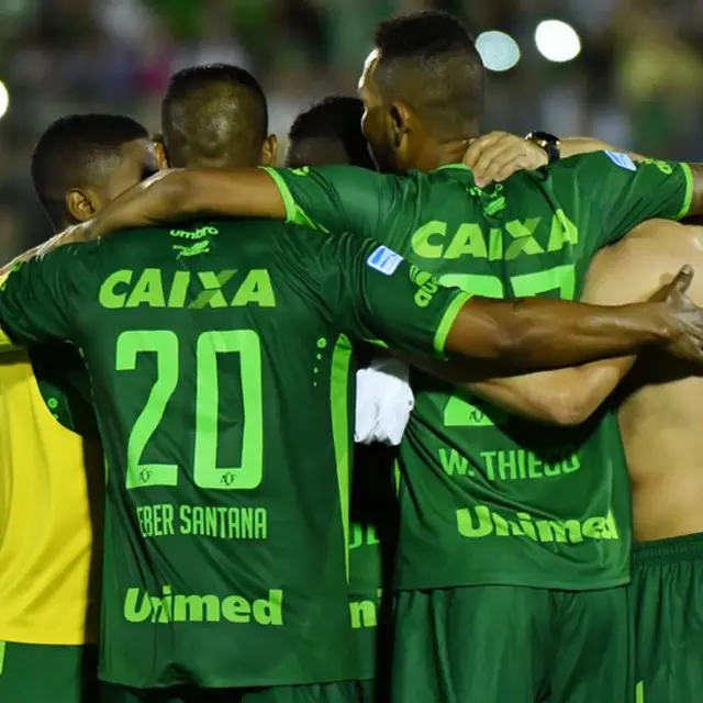 Los jugadores del Chapecoense celebran su pase a la final