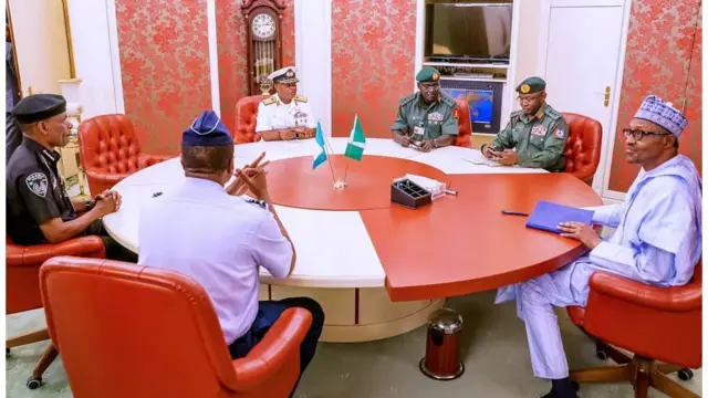 Muhammadu Buhari na ndí isi órú nchekwa