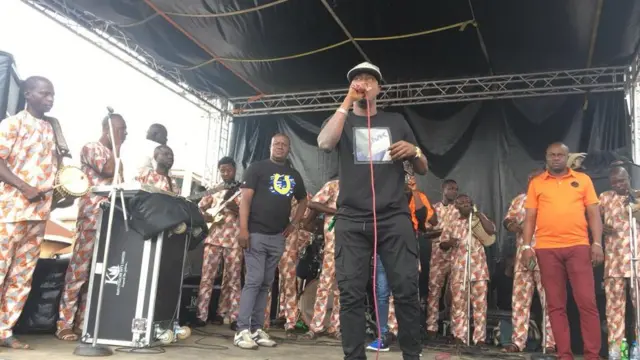 Taye Currency, gbajugbaja olorin fuji