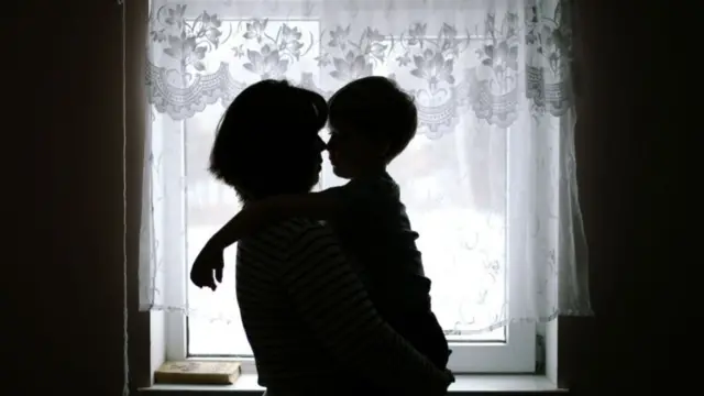 家庭暴力不仅限于肢体暴力，还有包括精神暴力、性暴力等。