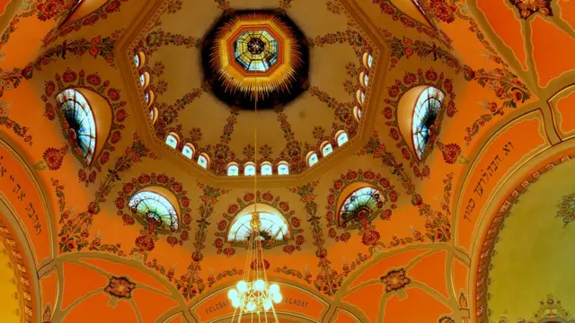Svod sinagoge u Subotici, mart 2018.