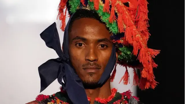 ይህ ልብስ ዲዛይን የተደረገው ARTC/ፍራንሲስኮ ሬሜሳል ነው