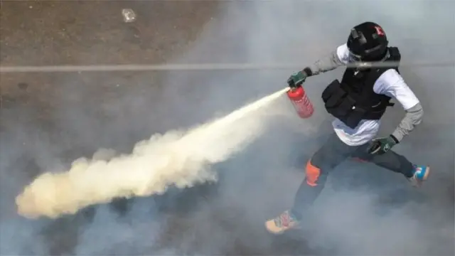 నిరసనల అణచివేత