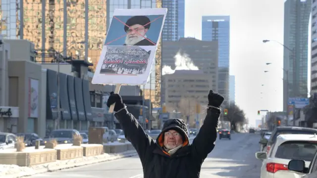 Iraní apoyando a los protestantes en Irán.