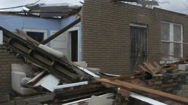 Casa derrumbada por el tornado