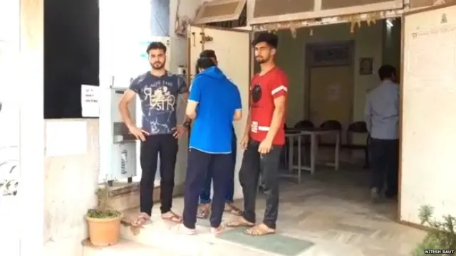 काश्मिरी तरुण