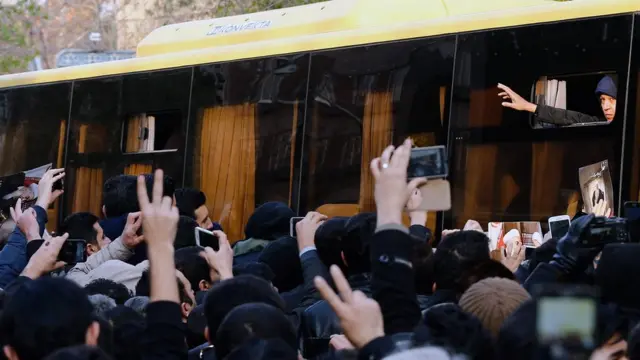 ابنة رفسنجاني تحيي المشيعيين