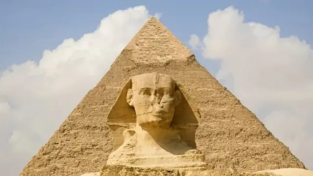 Je ni akina nani waliojenga piramidi