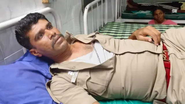 உள் நோயாளிகள் பிரிவில் சிகிச்சை பெறும் காவலர் பாண்டி