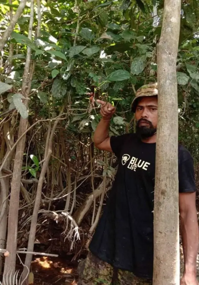 Mustafa, pawang orang utan rawa singkil aceh