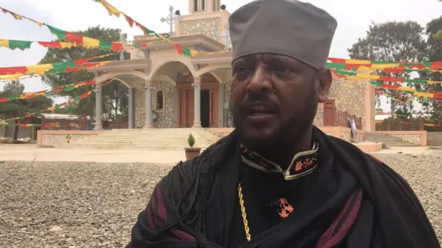 መልዓከ ሙሄ አባ ጽጌ ደስታ የጅግጅጋ ቅዱስ ሚካዔል ደብር አስተዳዳሪ
