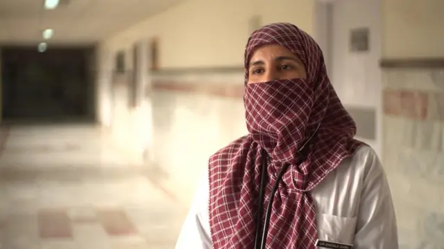 ડૉ. શેહલા કહે છે કે ધર્મમાં આસ્થાથી તેઓ ટકી ગયા છે