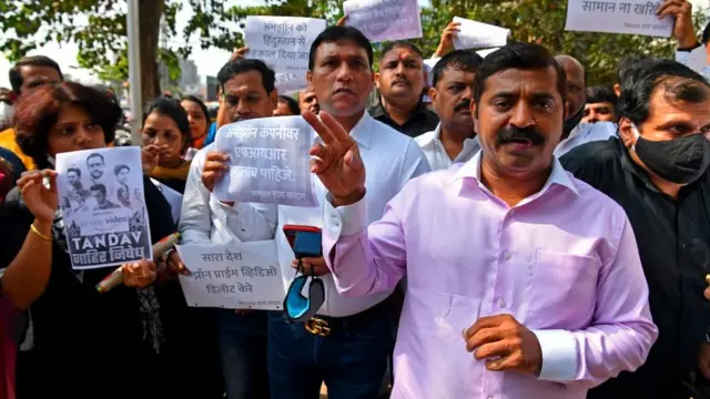 মুম্বাইতে তান্ডবের বিরুদ্ধে বিক্ষোভে নেতৃত্ব দিচ্ছেন বিজেপি এমএলএ রাম কদম