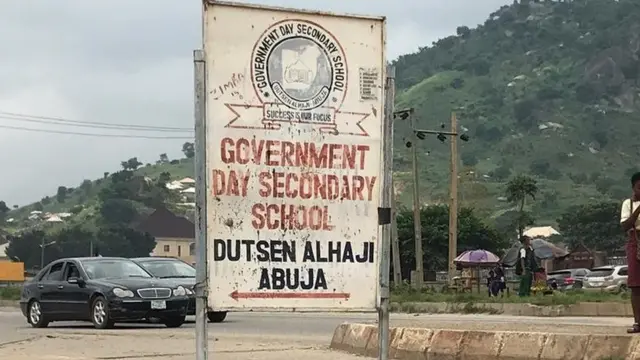 Hotunan yadda aka koma makarantu a Najeriya