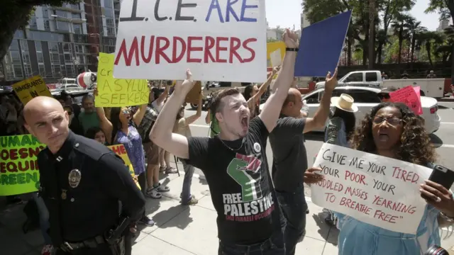 демонстрация в Лос-Анжелесе