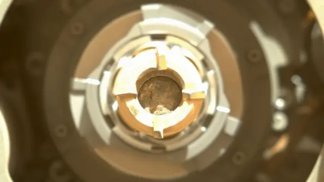 இந்த முறை பாறை மாதிரிகள் சேகரிக்கப்பட்டது போலத் தான் தெரிகிறது