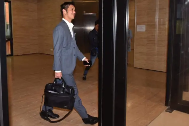 ธนาธร จึงรุ่งเรืองกิจ