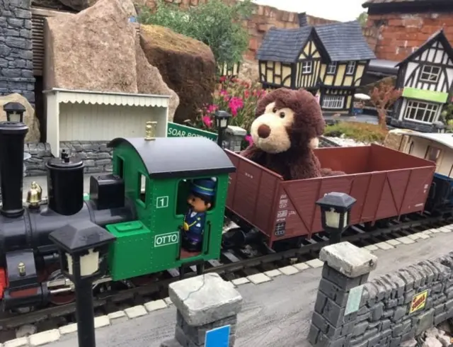 रेलवे फ़ोटो थीम