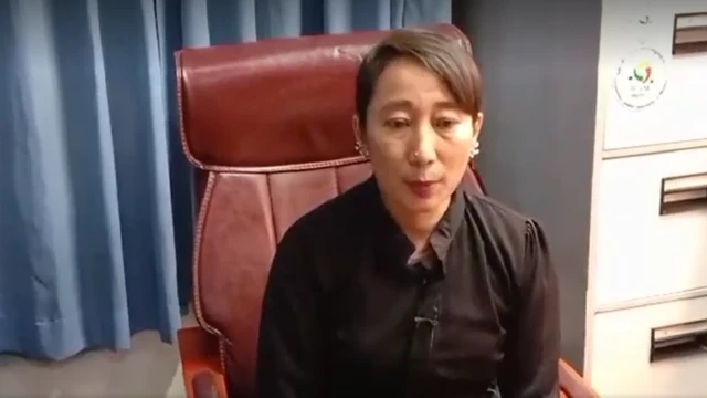 ဒေါ်အောင်ဆန်းစုကြည် ရဲ့ရှေနေ ဒေါ်မင်းမင်းစိုး