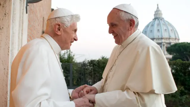 Benedicto XVI y Francisco