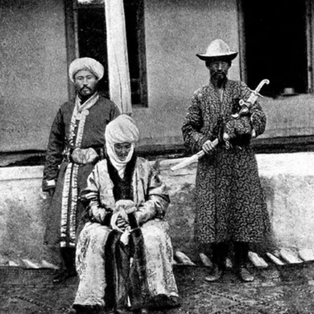 Курманжан Датка Кокон хандыгына барган сүрөт. Оңдо уулу Асанбек.