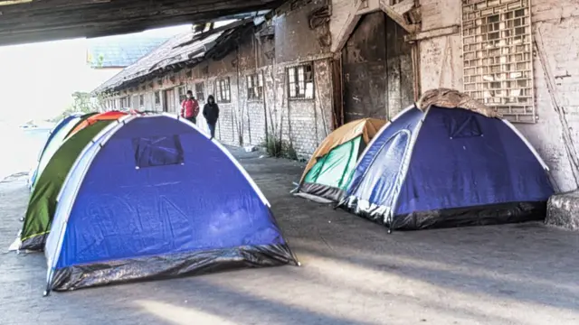 Des tentes où vivent les migrants