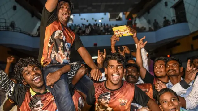 சினிமா டிக்கெட் விற்பனை