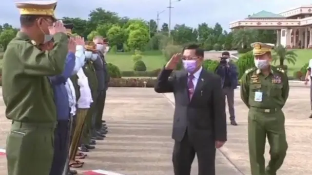 စစ်ကောင်စီ ဥက္ကဋ္ဌ ရုရှနိုင်ငံကို သွားရောက်စဥ်